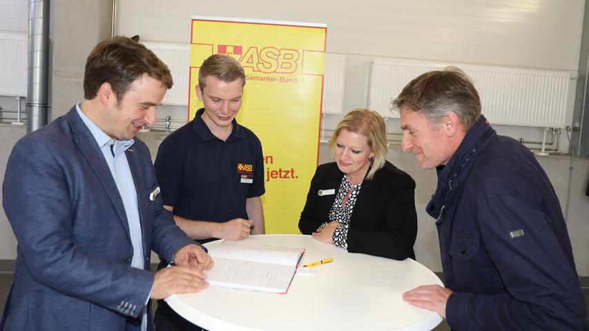 Die Köpfe zusammenstecken, Zukunft gestalten: Vorstandsarbeit beim ASB macht Spaß und Sinn.