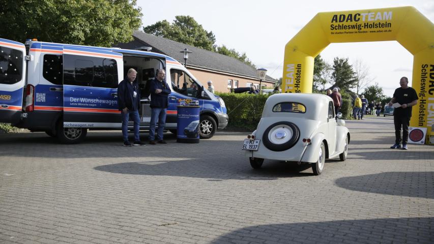 Zieleinfahrt Fiat 500 Topolino von 1937